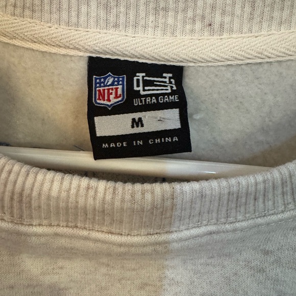 New with tags Detroit Lions sweatshirt - Picture 8 of 9